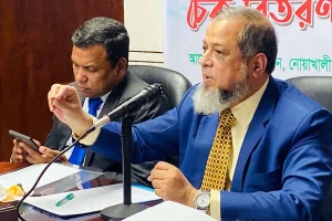 মোটরসাইকেল কিনলে দুটি হেলমেট ফ্রি দেওয়া বাধ্যতামূলক হচ্ছে: বিআরটিএ চেয়ারম্যান