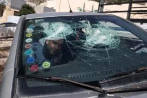 পশ্চিম তীরে বসতি স্থাপনকারীদের হামলায় অন্তত ৫৪ ফিলিস্তিনি আহত