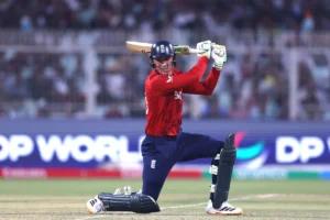 ব্যান্টনের ব্যাটে ইংল্যান্ডের স্বস্তির জয়