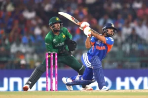 পাকিস্তানের সামনে ১৭৬ রানের লক্ষ্য ছুড়ে দিল ভারত