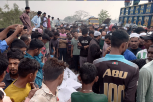 শেরপুরে সড়ক দুর্ঘটনায় বাবাও ছেলে নিহত
