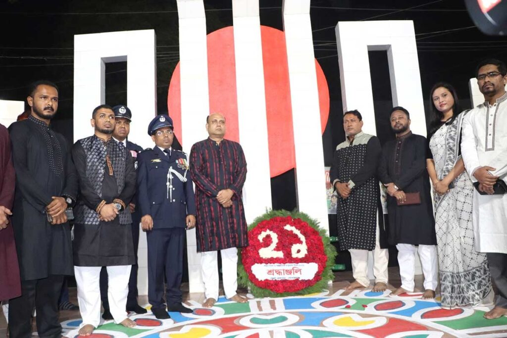 গোপালগঞ্জে মহান শহীদ ও আন্তর্জাতিক মাতৃভাষা দিবসে সর্বস্তরের মানুষের শ্রদ্ধা