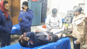 ধানের শীষের এক সমর্থক আরেক সমর্থককে কুপিয়ে আহত করার অভিযোগ