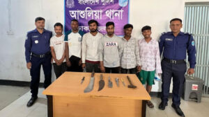 আশুলিয়ায় ডাকাতির প্রস্তুতিকালে গ্রেপ্তার ৬